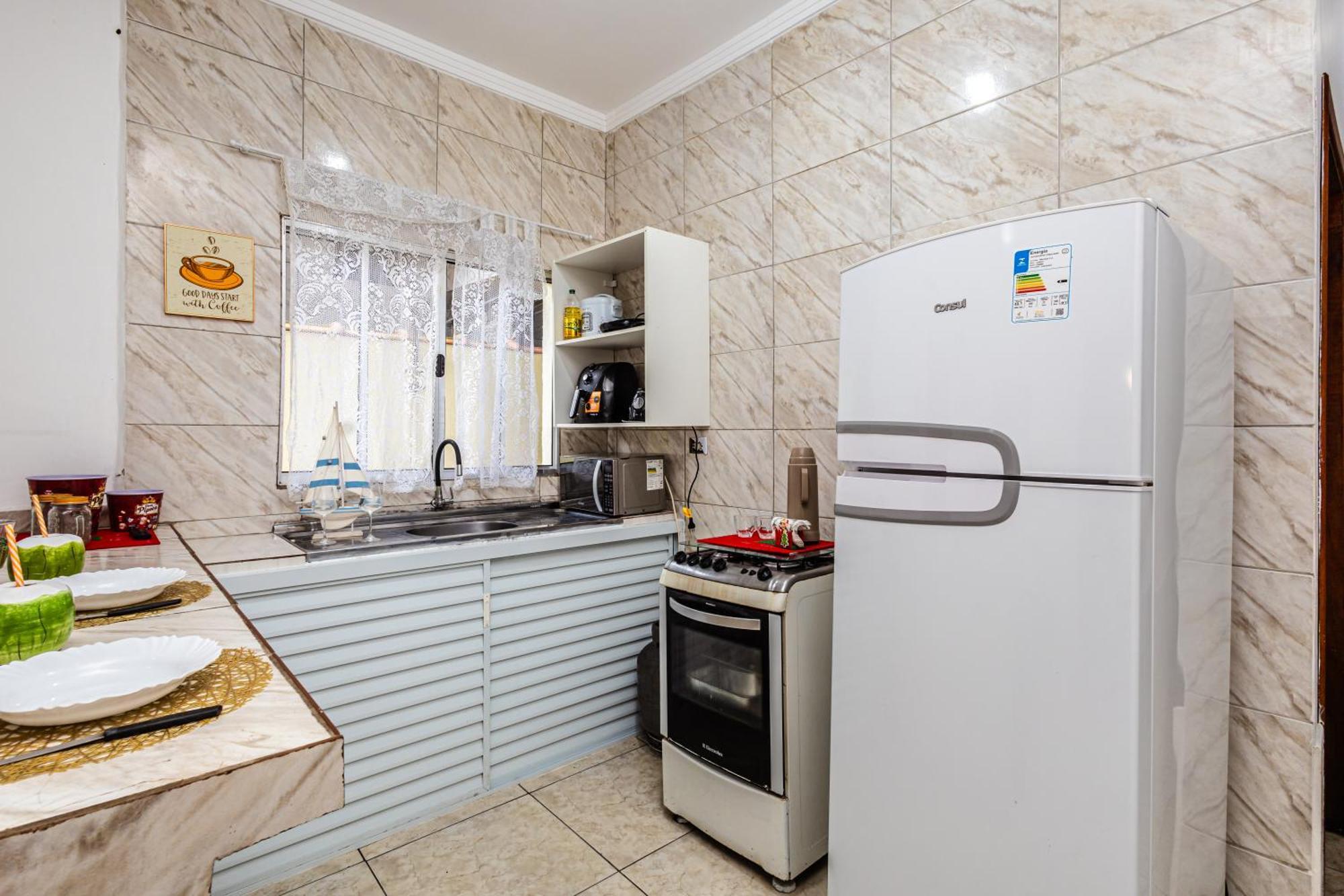 Casa de Férias Casa Em Condominio, Ar Condicionado, Churrasqueira, Wi Fi 250mb E Estacionamento Gratis Praia Grande (Santos)