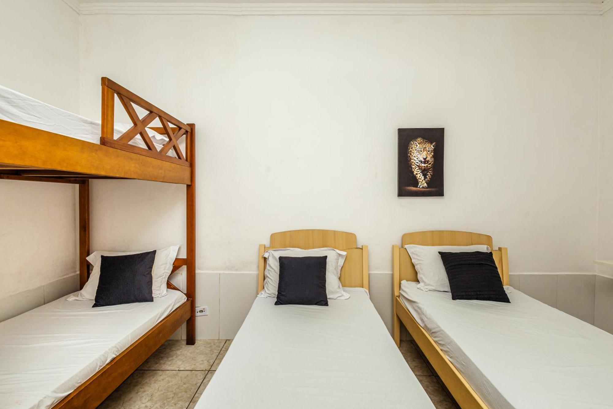 Casa Em Condominio, Ar Condicionado, Churrasqueira, Wi Fi 250mb E Estacionamento Gratis Casa de Férias *