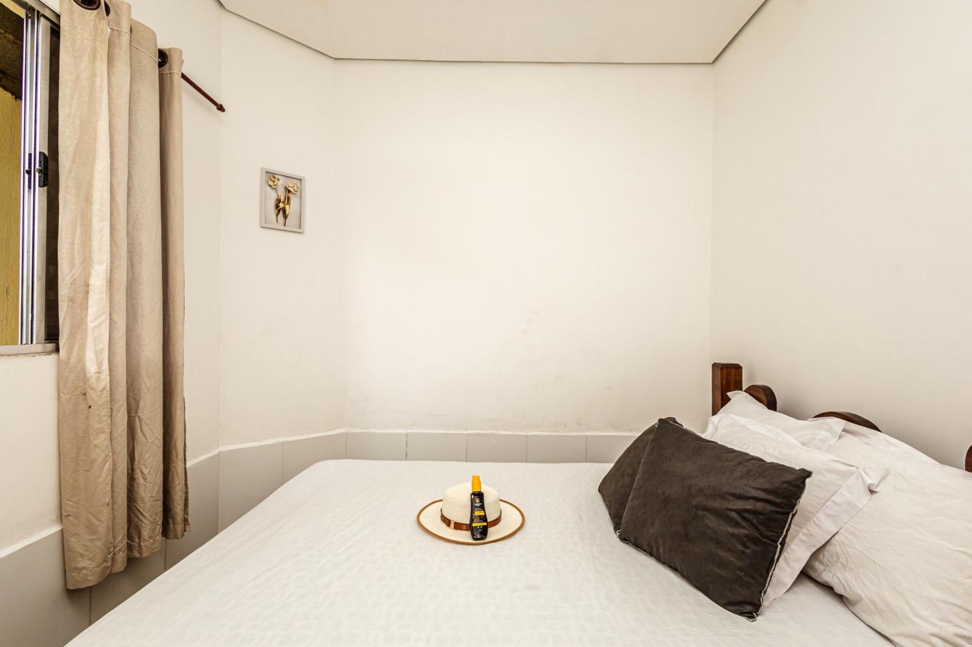 Casa Em Condominio, Ar Condicionado, Churrasqueira, Wi Fi 250mb E Estacionamento Gratis